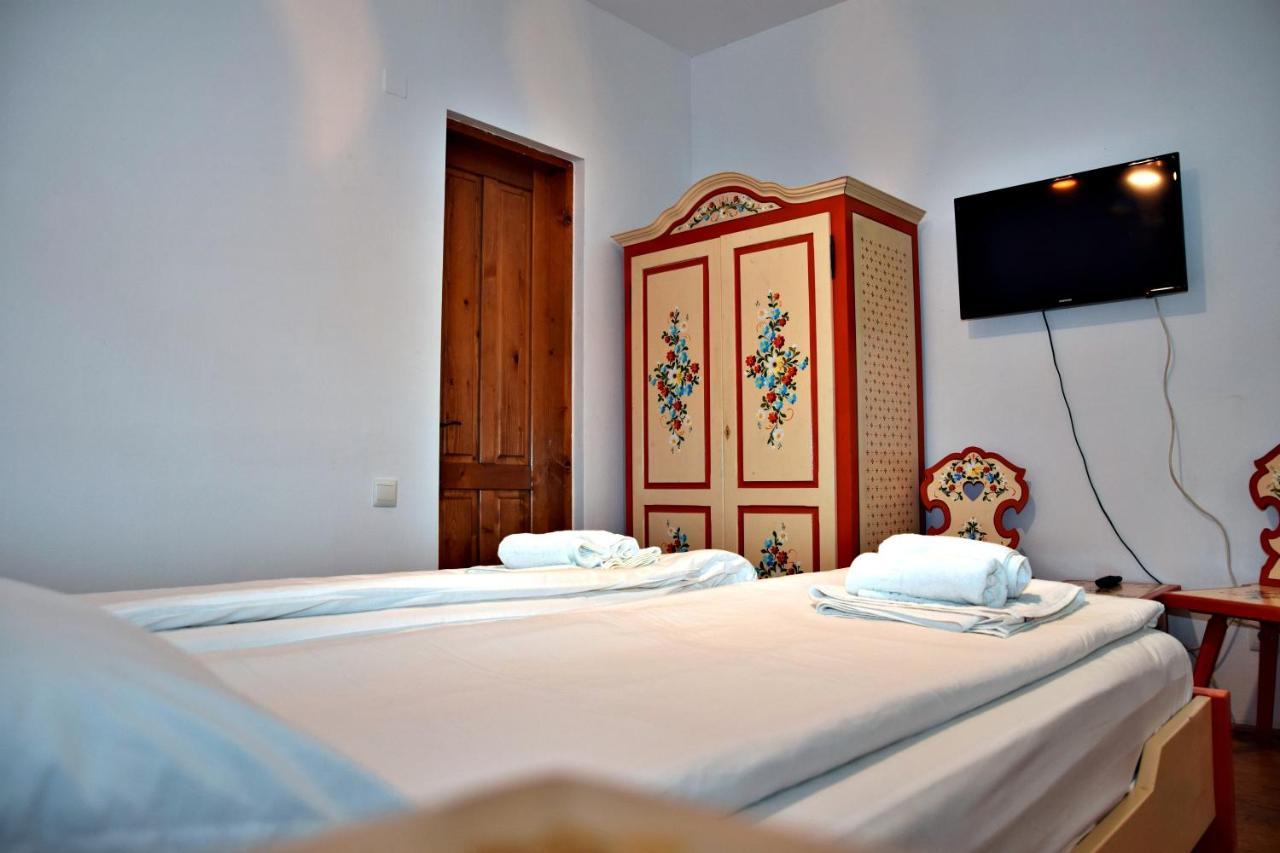 Pensiunea 7 Tei Cisnădioara Extérieur photo